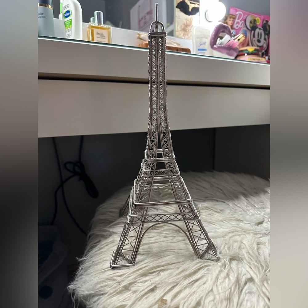 Eiffel Tower Sculpture